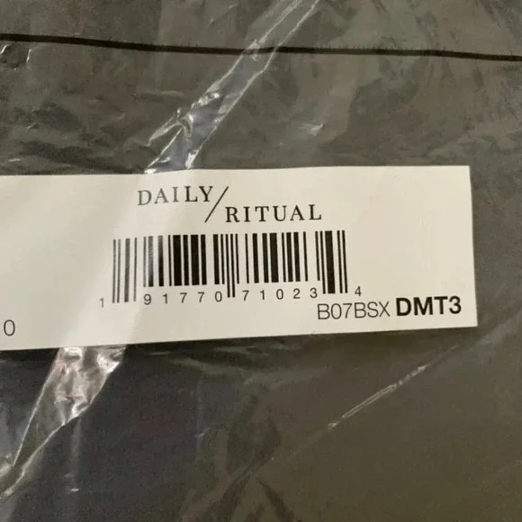 Daily Ritual Sleeveless Gray Tank Top Scoop Neck Size 10 Women's Blouses - Picture 7 of 7